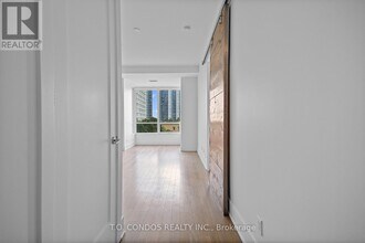 120 Homewood Ave in Toronto, ON - Building Photo - Building Photo