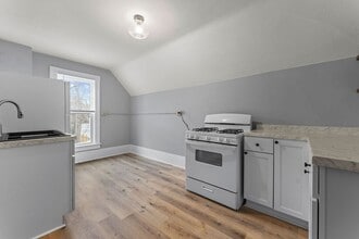 506 E Parkway Ave in Oshkosh, WI - Building Photo - Building Photo