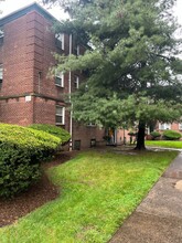 151 South Munn Ave. in East Orange, NJ - Building Photo - Interior Photo