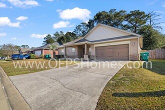 4632 Hermosa Rd in Crestview, FL - Building Photo - Building Photo