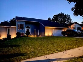 2630 Glencairin Dr NW in Grand Rapids, MI - Building Photo