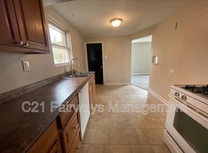 616 Perrilyn St in Pittsburgh, PA - Building Photo - Building Photo