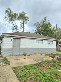 3841 Mt Pleasant St in Houston, TX - Building Photo - Building Photo