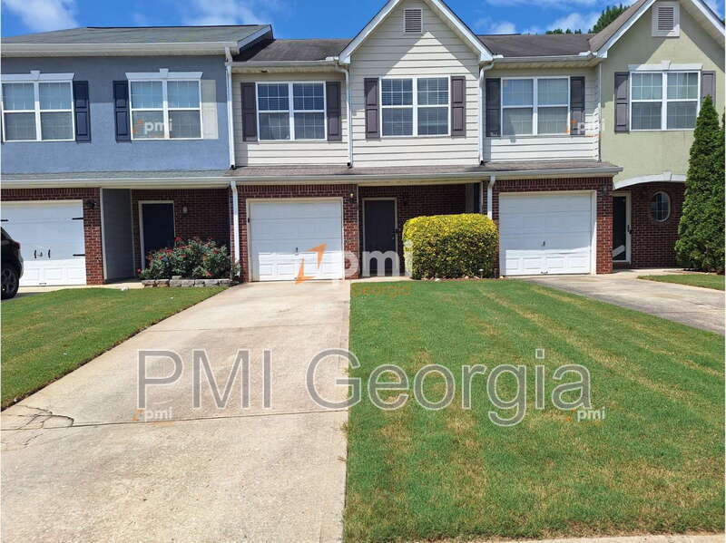 636 Georgetown Ct in Jonesboro, GA - Building Photo