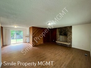 3016 SE 140th Ave in Portland, OR - Building Photo - Building Photo