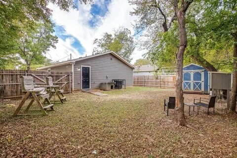 609 E Willingham St in Cleburne, TX - Foto de edificio