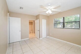 10213 N Blvd in Tampa, FL - Foto de edificio - Building Photo