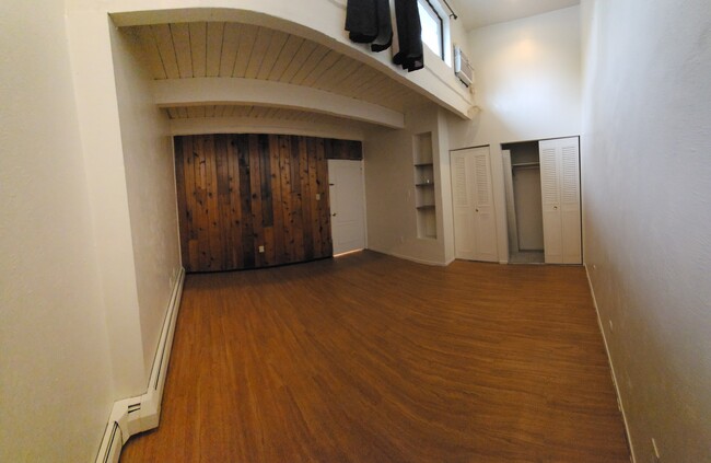 1900 Canyon Blvd in Boulder, CO - Building Photo - Building Photo