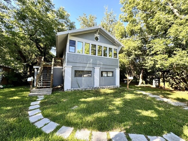 property at 2611 Green St