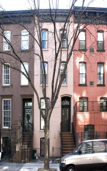 214 E 30th St in New York, NY - Foto de edificio - Building Photo