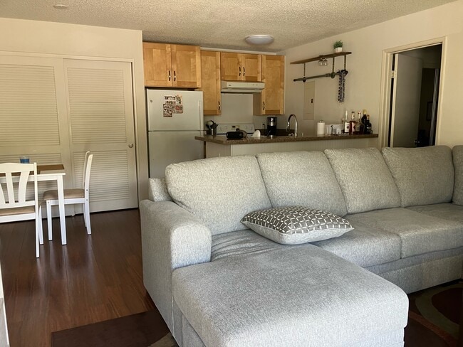 343 Mananai Pl in Honolulu, HI - Building Photo - Building Photo