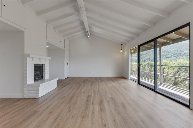 property at 11 Scarlett Rd