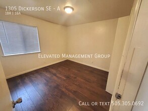 1305 Dickerson Dr SE in Albuquerque, NM - Building Photo - Building Photo