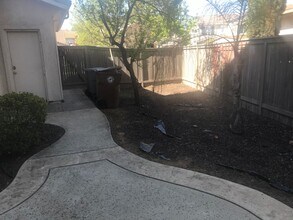 9842 Osprey Point Cir in Elk Grove, CA - Building Photo - Building Photo