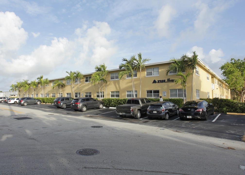 Azul at Kimberly Lakes in Oakland Park, FL - Building Photo