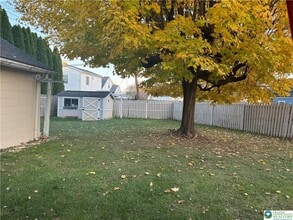 10 Henry Ave in Nazareth, PA - Building Photo - Building Photo