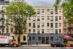 416-418 W 49th St in New York, NY - Building Photo - Building Photo