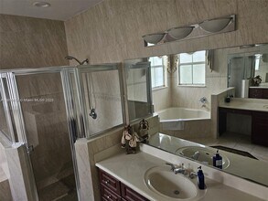 16452 SW 58th Terrace in Miami, FL - Building Photo - Building Photo