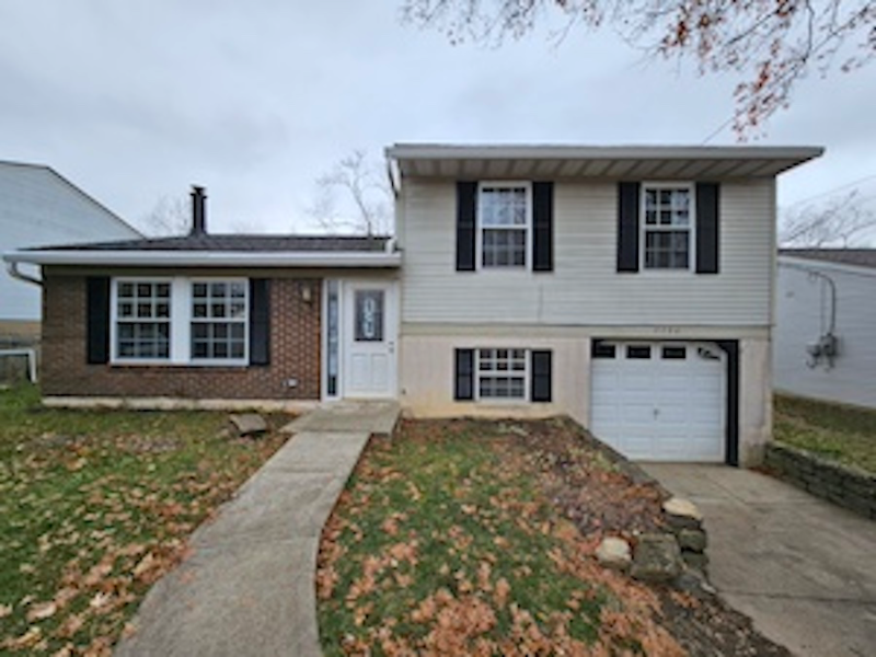 7794 E Covered Bridge Dr in Florence, KY - Building Photo