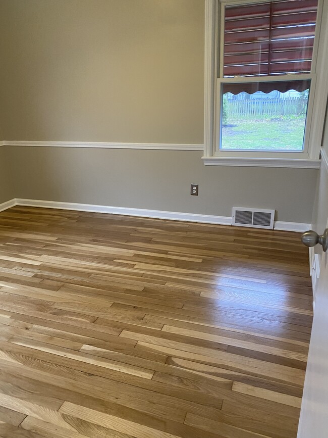 20185 Bonnie Bank Blvd in Rocky River, OH - Building Photo - Building Photo