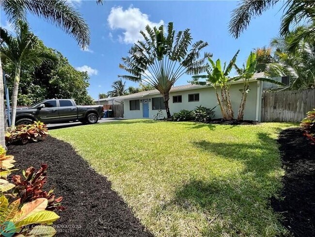 5950 NE 6th Ave in Fort Lauderdale, FL - Building Photo - Building Photo