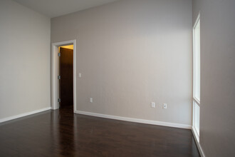 1 East Broadway in Tucson, AZ - Building Photo - Interior Photo