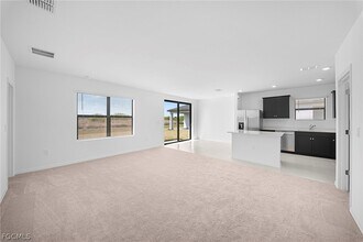 258 Silent Lk Dr in Lehigh Acres, FL - Building Photo - Building Photo