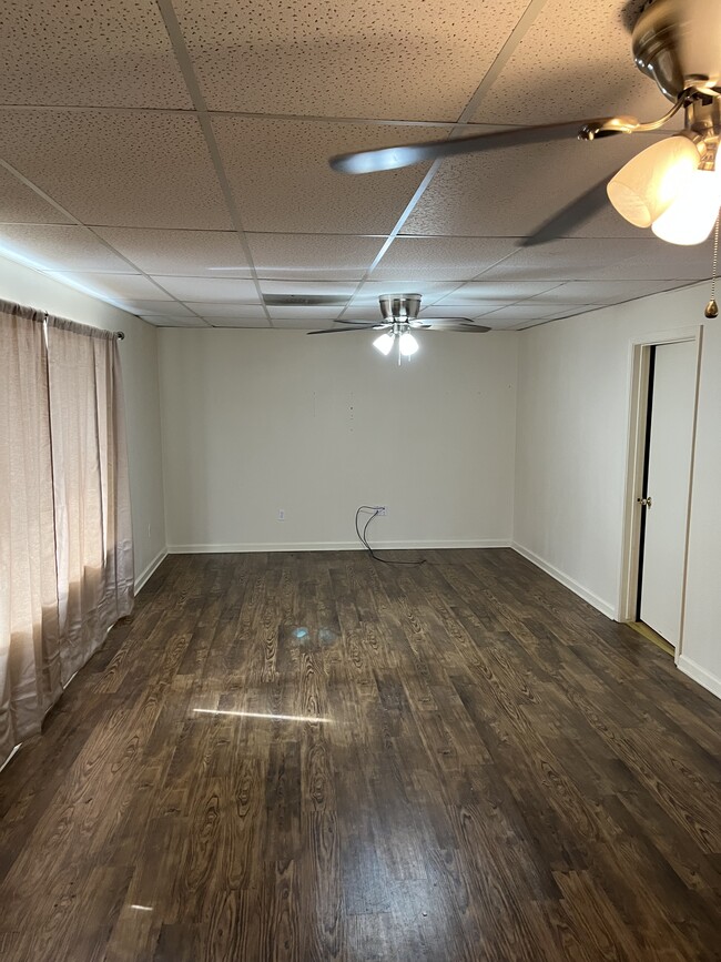 305 Faye Ave, Unit B in Pocola, OK - Building Photo - Building Photo