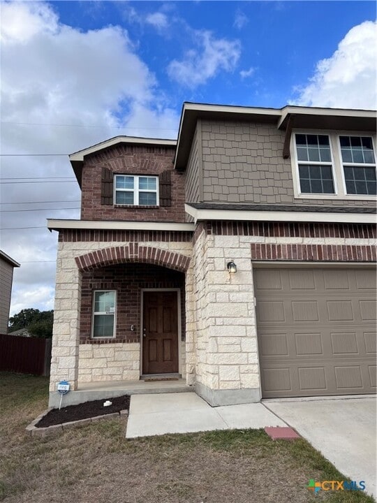 415 Harvest Point in Selma, TX - Building Photo