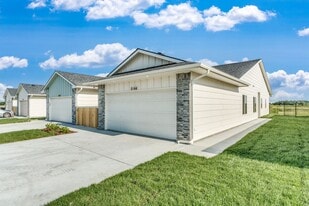 15452 W Josephine Ct in Goddard, KS - Building Photo