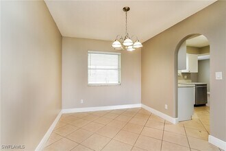 1317 SE 22nd St in Cape Coral, FL - Building Photo - Building Photo
