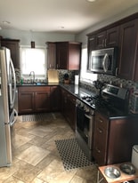 3460 N 92nd St in Milwaukee, WI - Building Photo