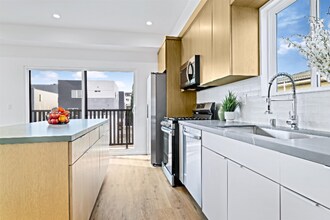 522 1/2 N St Andrews Pl in Los Angeles, CA - Building Photo - Building Photo