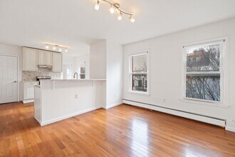 330 2nd St in Jersey City, NJ - Building Photo - Building Photo