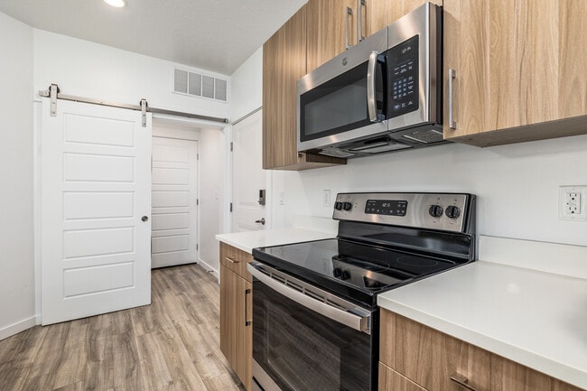 Village East Apartments & Townhomes in Boise, ID - Building Photo - Building Photo