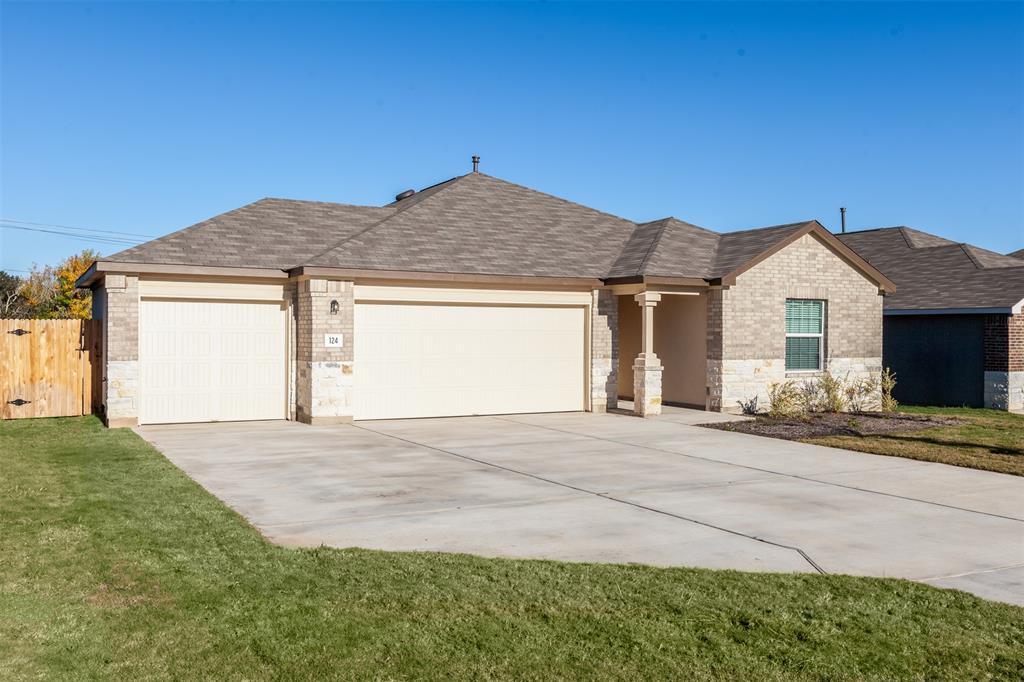 124 Juniper Springs Rd in Kyle, TX - Building Photo