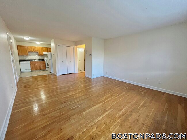 75 Gardner St, Unit 37 in Boston, MA - Building Photo - Building Photo