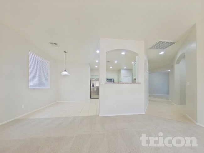 17328 W Morning Glory St in Goodyear, AZ - Building Photo - Building Photo