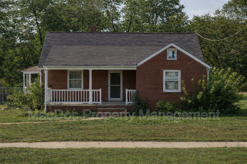 4716 Plank Rd in Fredericksburg, VA - Building Photo