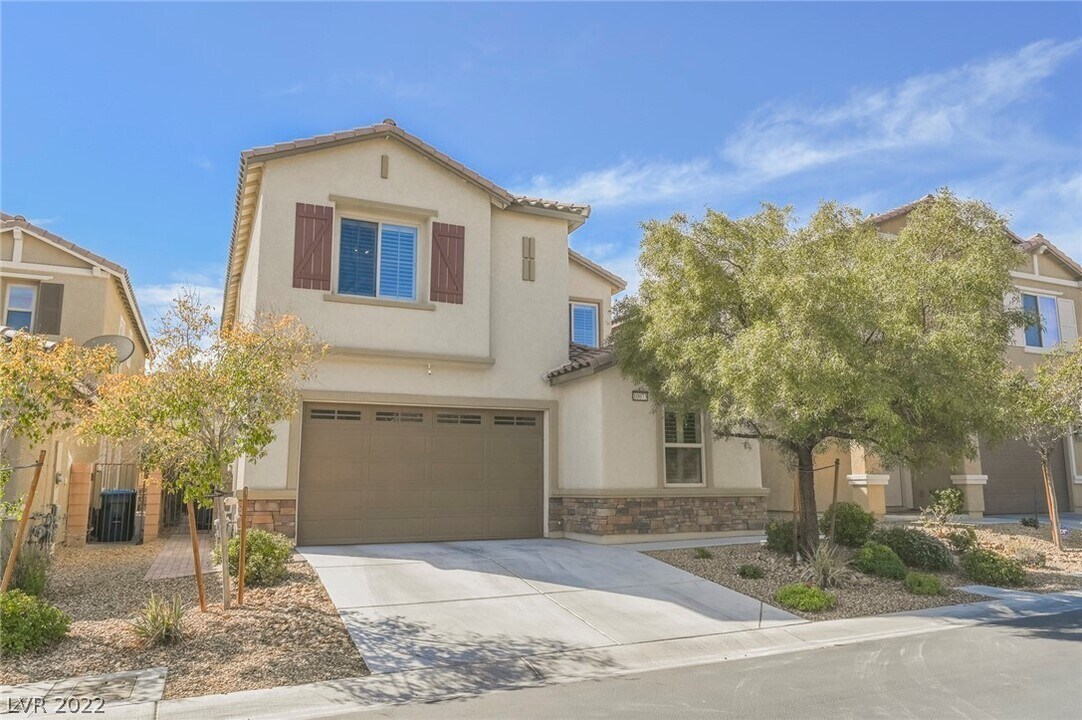 10073 White Mulberry Dr in Las Vegas, NV - Building Photo