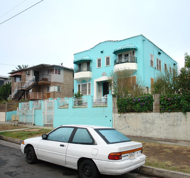 1033-1035 Waterloo St in Los Angeles, CA - Building Photo - Building Photo