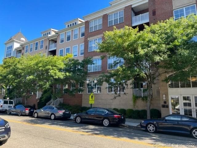 25 Adams Ave in Stamford, CT - Building Photo - Building Photo