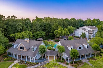 Marquis at Sugarloaf in Duluth, GA - Foto de edificio - Building Photo