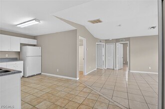 848 Holmes Ave in Lehigh Acres, FL - Building Photo - Building Photo