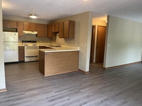 122 Burke Ave in Holland, MI - Building Photo - Building Photo