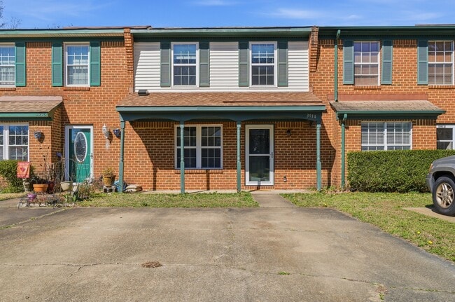 property at 3914 Wyckoff Dr