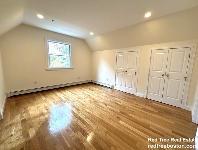 10 Selkirk Rd, Unit 4 in Boston, MA - Building Photo - Building Photo