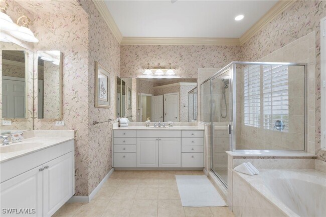 15865 Delaplata Ln in Naples, FL - Building Photo - Building Photo