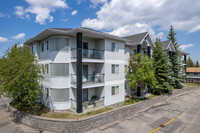 2022 Canyon Meadows Dr SE in Calgary, AB - Building Photo - Building Photo