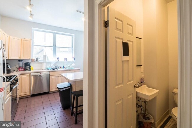 property at 1938 Pine St